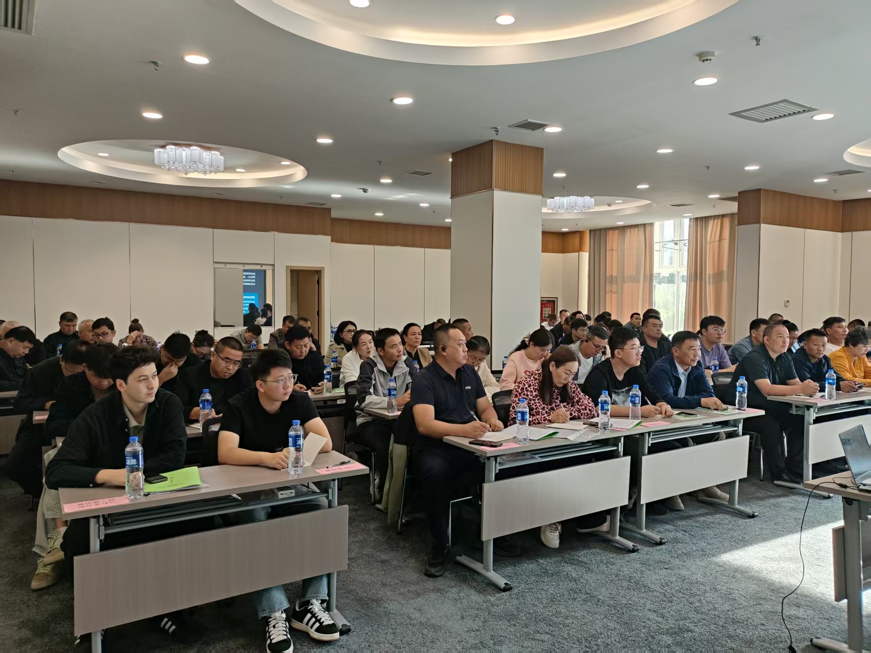 1758598313343002440.jpg 3cd4ff54147cae1ddb1677588103d941.jpg